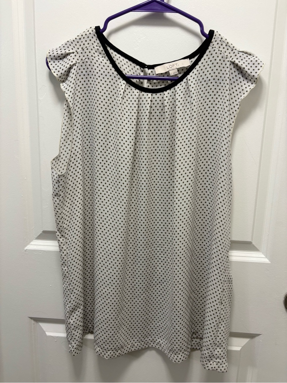 LOFT Polka Dot Sleeveless Blouse Ruffle Flutter Shoulder Top White Black